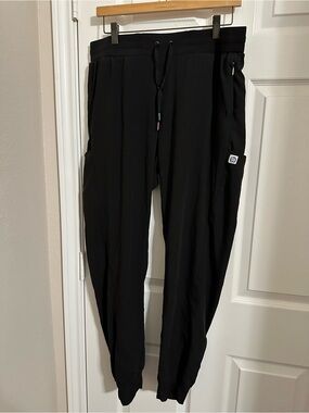 Women’s WonderWink Black jogger scrub pants, Size Large EUC